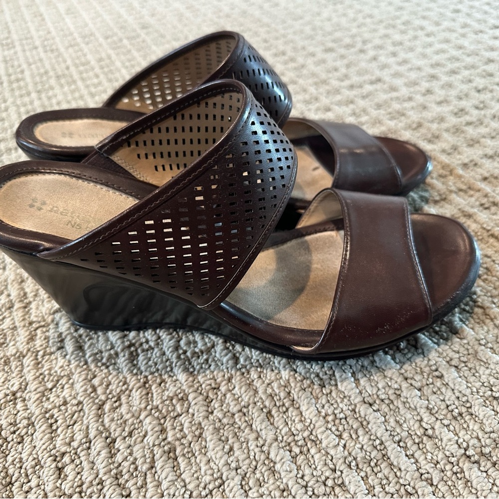 Naturalizer N5 Sandel in dark brown